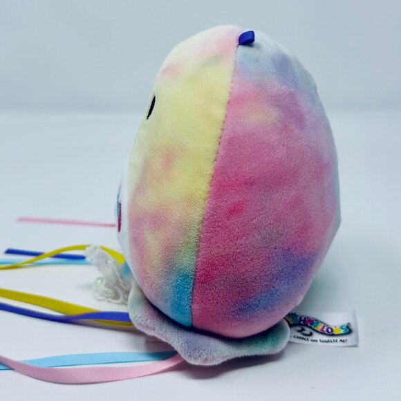 Squishmallow Janet the Jellyfish Hearts on Tummy Valentine Plush Toy - Picture 3 of 10